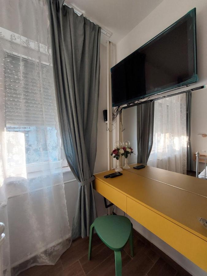 Home Apartment Luna Skopje Exterior foto